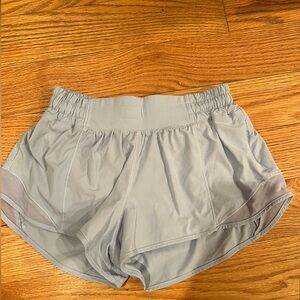 Lululemon Hotty Hot Short 2.5” Size 4 Light Blue